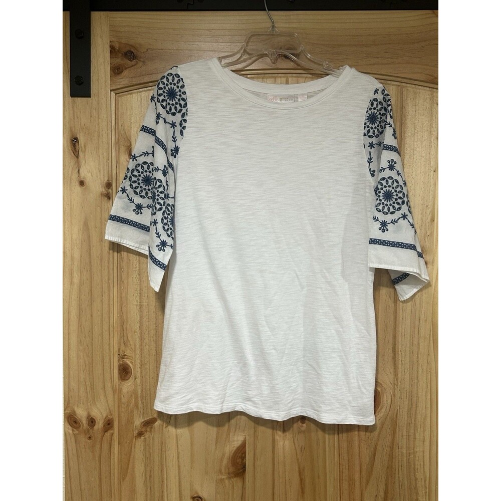 Belle By Kim Gravel Embroidered Sleeve Top White Blue Embroidery Short Sleeve M